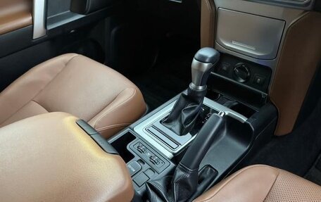 Toyota Land Cruiser Prado 150 рестайлинг 2, 2022 год, 3 150 000 рублей, 20 фотография
