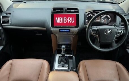 Toyota Land Cruiser Prado 150 рестайлинг 2, 2022 год, 3 150 000 рублей, 14 фотография