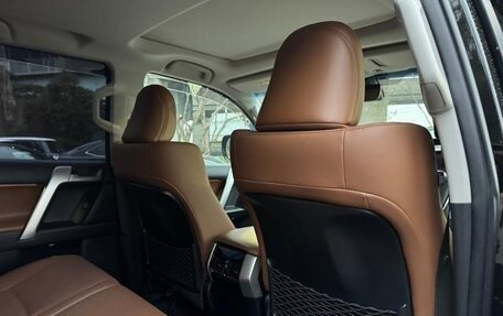 Toyota Land Cruiser Prado 150 рестайлинг 2, 2022 год, 3 150 000 рублей, 23 фотография