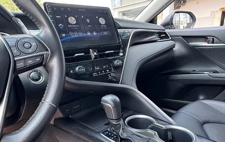 Toyota Camry, 2023 год, 2 349 000 рублей, 13 фотография