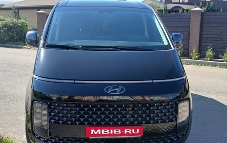 Hyundai Staria, 2023 год, 5 050 000 рублей, 2 фотография