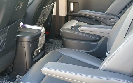 Hyundai Staria, 2023 год, 5 050 000 рублей, 17 фотография