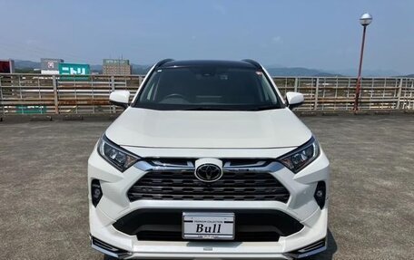 Toyota RAV4, 2022 год, 2 500 000 рублей, 5 фотография