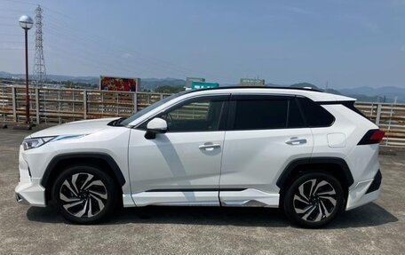 Toyota RAV4, 2022 год, 2 500 000 рублей, 7 фотография