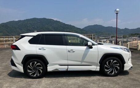 Toyota RAV4, 2022 год, 2 500 000 рублей, 8 фотография