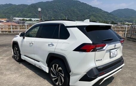 Toyota RAV4, 2022 год, 2 500 000 рублей, 2 фотография