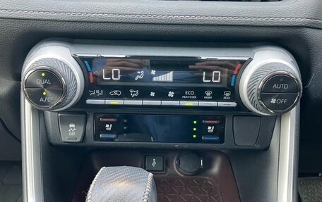 Toyota RAV4, 2022 год, 2 500 000 рублей, 15 фотография