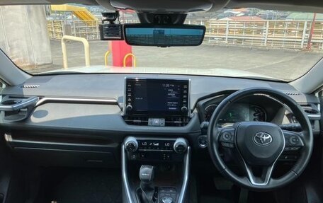 Toyota RAV4, 2022 год, 2 500 000 рублей, 13 фотография