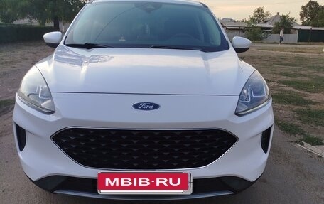 Ford Escape, 2020 год, 1 870 000 рублей, 10 фотография