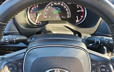 Toyota RAV4, 2021 год, 2 405 000 рублей, 9 фотография