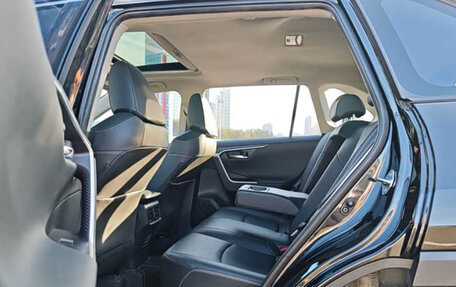 Toyota RAV4, 2021 год, 2 405 000 рублей, 16 фотография