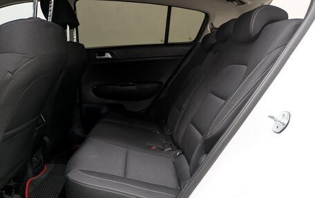 KIA Sportage IV рестайлинг, 2018 год, 2 100 000 рублей, 27 фотография