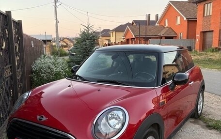 MINI Hatch, 2017 год, 1 490 000 рублей, 1 фотография