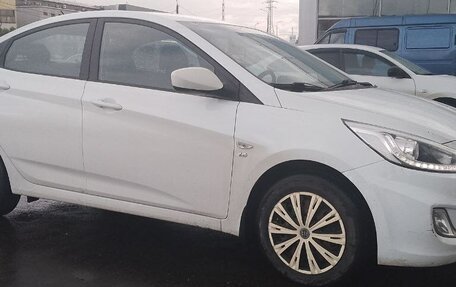 Hyundai Solaris II рестайлинг, 2013 год, 760 000 рублей, 10 фотография