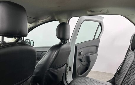 Renault Logan II, 2017 год, 765 000 рублей, 9 фотография