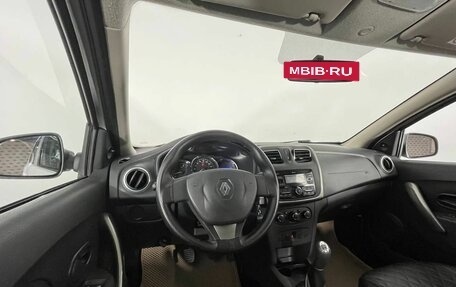 Renault Logan II, 2017 год, 765 000 рублей, 13 фотография