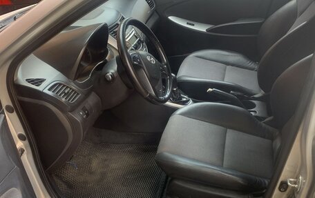 Hyundai Solaris II рестайлинг, 2013 год, 715 000 рублей, 6 фотография