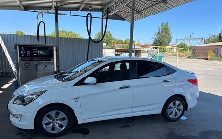 Hyundai Solaris II рестайлинг, 2014 год, 1 200 000 рублей, 3 фотография