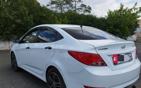 Hyundai Solaris II рестайлинг, 2015 год, 890 000 рублей, 6 фотография