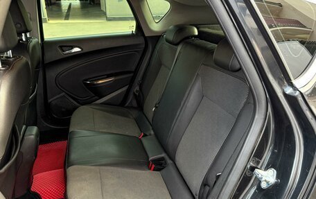 Opel Astra J, 2011 год, 649 000 рублей, 9 фотография