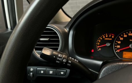 KIA Carens III (RP), 2010 год, 830 000 рублей, 17 фотография