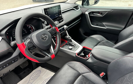 Toyota RAV4, 2019 год, 2 900 000 рублей, 7 фотография