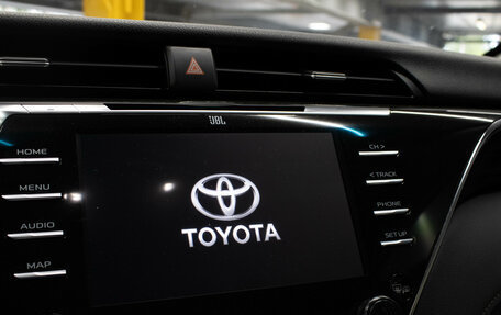 Toyota Camry, 2019 год, 2 500 000 рублей, 18 фотография