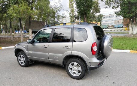 Chevrolet Niva I рестайлинг, 2018 год, 710 000 рублей, 6 фотография