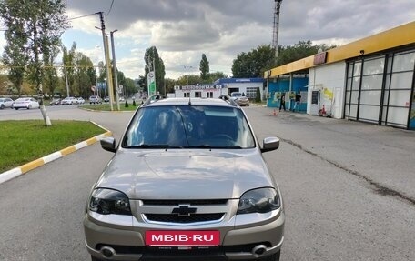 Chevrolet Niva I рестайлинг, 2018 год, 710 000 рублей, 2 фотография