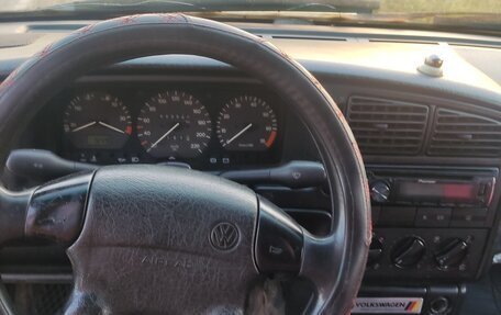 Volkswagen Passat B4, 1995 год, 140 000 рублей, 2 фотография