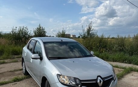 Renault Logan II, 2015 год, 650 000 рублей, 5 фотография