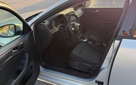Volkswagen Jetta III, 2014 год, 1 070 000 рублей, 6 фотография