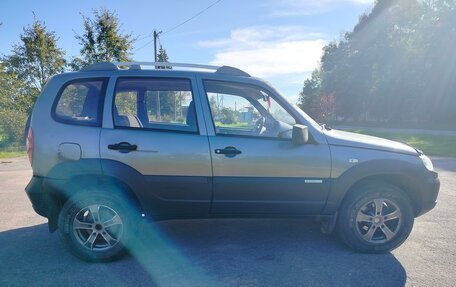 Chevrolet Niva I рестайлинг, 2011 год, 289 999 рублей, 5 фотография