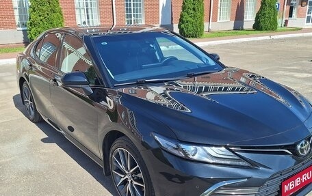Toyota Camry, 2023 год, 3 970 000 рублей, 10 фотография