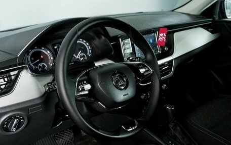 Skoda Rapid II, 2021 год, 1 600 000 рублей, 6 фотография