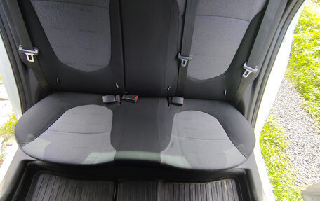 Hyundai Solaris II рестайлинг, 2012 год, 800 000 рублей, 19 фотография