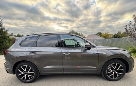 Volkswagen Touareg III, 2022 год, 9 500 000 рублей, 2 фотография