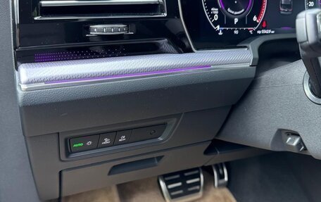 Volkswagen Touareg III, 2022 год, 9 500 000 рублей, 7 фотография