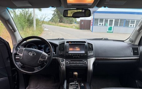 Toyota Land Cruiser 200, 2008 год, 2 600 000 рублей, 16 фотография