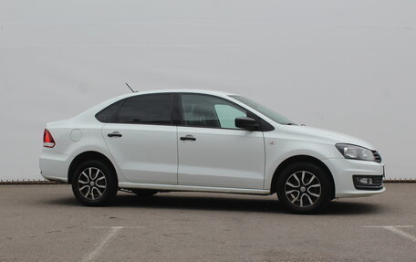 Volkswagen Polo VI (EU Market), 2017 год, 940 000 рублей, 3 фотография