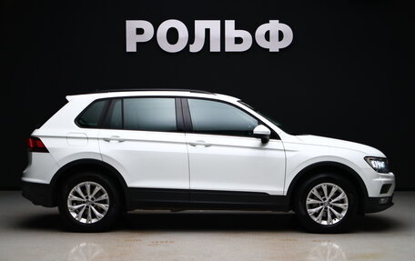 Volkswagen Tiguan II, 2020 год, 1 900 000 рублей, 6 фотография