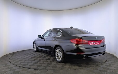 BMW 5 серия, 2019 год, 2 950 000 рублей, 7 фотография