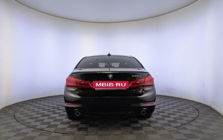 BMW 5 серия, 2019 год, 2 950 000 рублей, 6 фотография