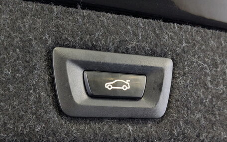 BMW 5 серия, 2019 год, 2 950 000 рублей, 26 фотография