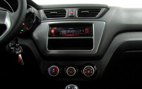 KIA Rio III рестайлинг, 2015 год, 680 000 рублей, 19 фотография