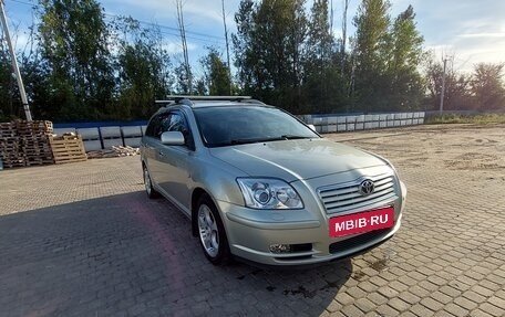 Toyota Avensis III рестайлинг, 2004 год, 765 000 рублей, 5 фотография