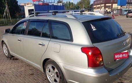 Toyota Avensis III рестайлинг, 2004 год, 765 000 рублей, 2 фотография