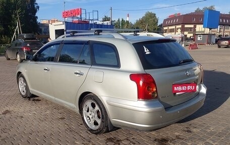 Toyota Avensis III рестайлинг, 2004 год, 765 000 рублей, 10 фотография