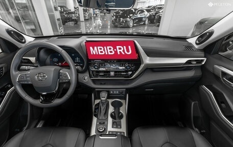 Toyota Highlander, 2025 год, 5 400 000 рублей, 8 фотография