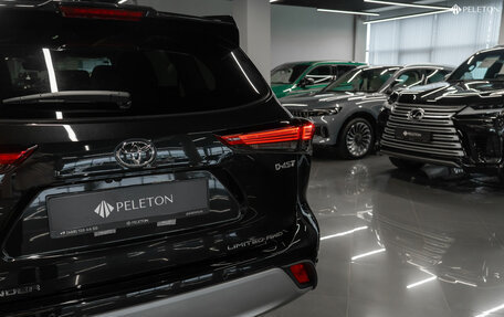 Toyota Highlander, 2025 год, 5 400 000 рублей, 33 фотография